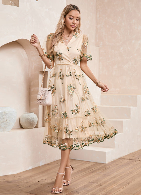 Robe Dentelle Brodée - gallery 3