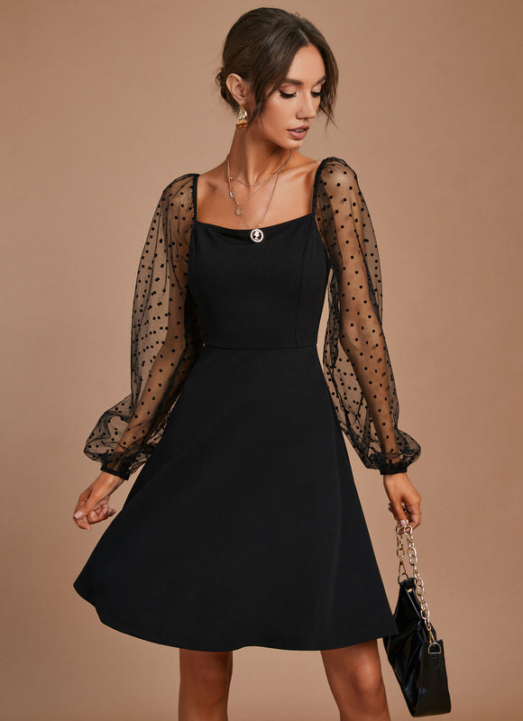 Robe Dentelle Noire À Manches Bouffantes