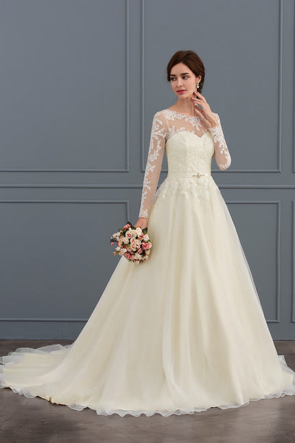 Robe Dentelle Aérienne Chic - gallery 1