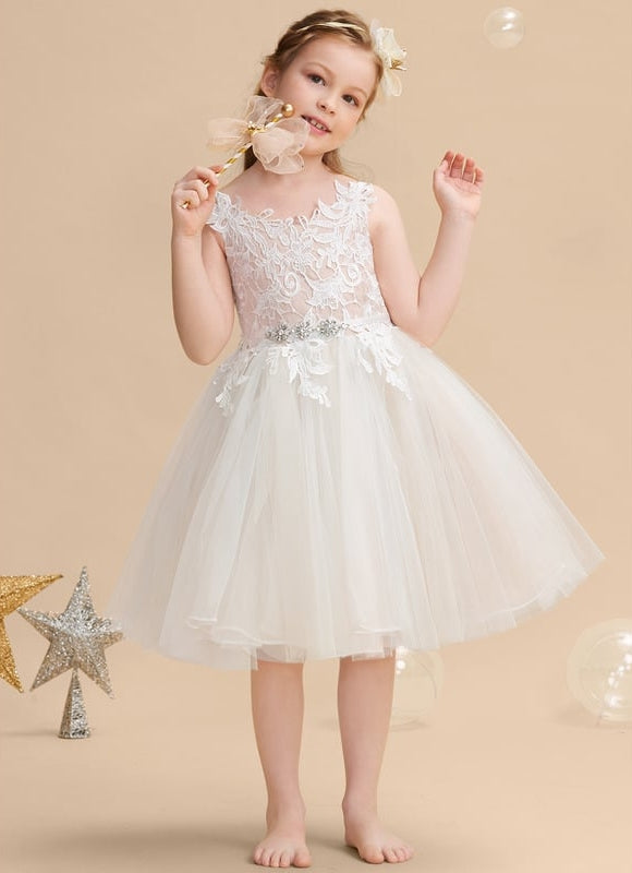 Robe Dentelle Nuptiale Enfantine Élégante - gallery 1