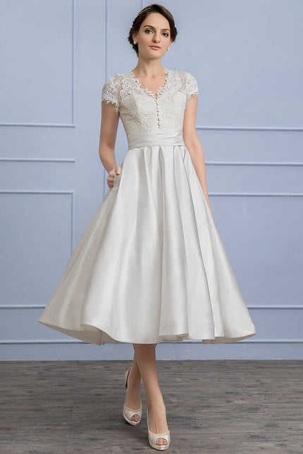 Robe Dentelle Satinée Écrue