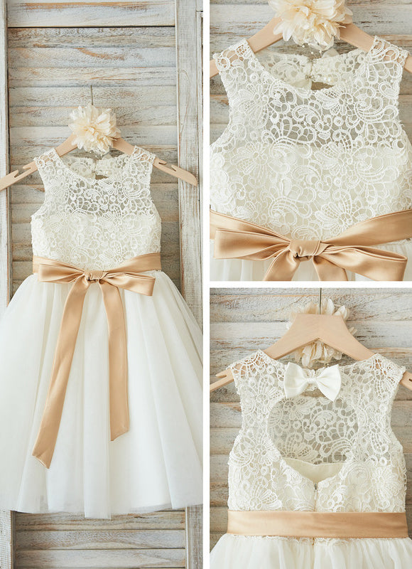 Robe Dentelle Enfant Écrue Satinée