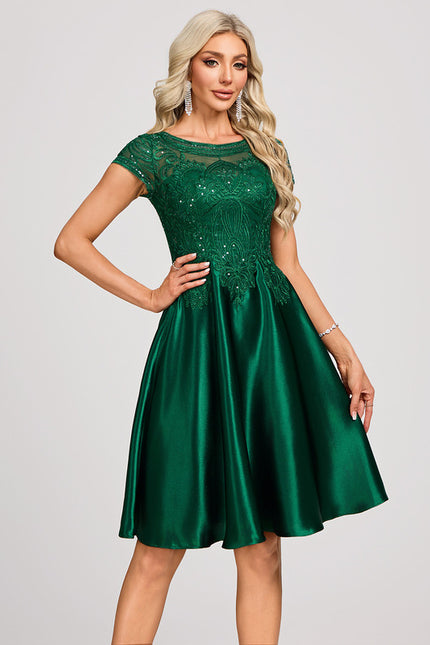 Robe Dentelle Cocktail Satin Émeraude