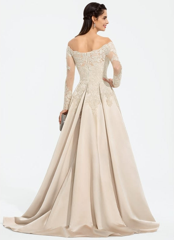 Robe Dentelle Élégance Satinée - gallery 5