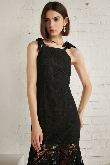 Robe Dentelle Noire Asymétrique - gallery 3