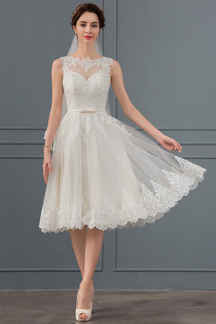 Robe Dentelle Satinée Éclairée