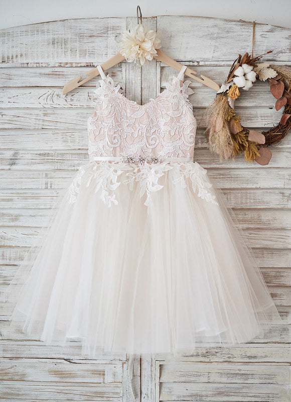 Robe Dentelle Nuptiale Enfantine Élégante