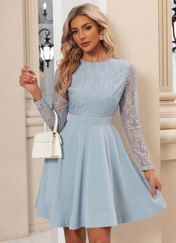 Robe Dentelle Bleue Élégante - gallery 3