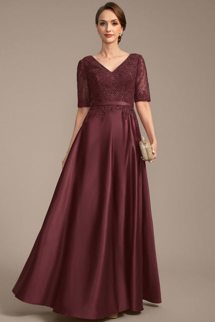 Robe Dentelle Mère Satinée Élégante