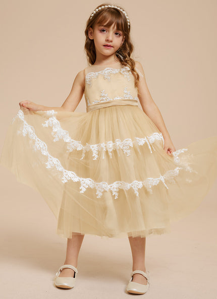 Robe Dentelle Dorée Délicate