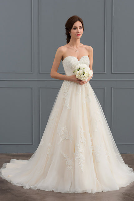 Robe Dentelle Aérée Élégante