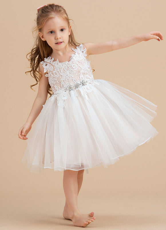 Robe Dentelle Nuptiale Enfantine Élégante