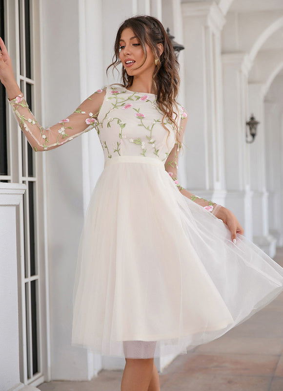 Robe Dentelle Éclat De Fleurs - gallery 5
