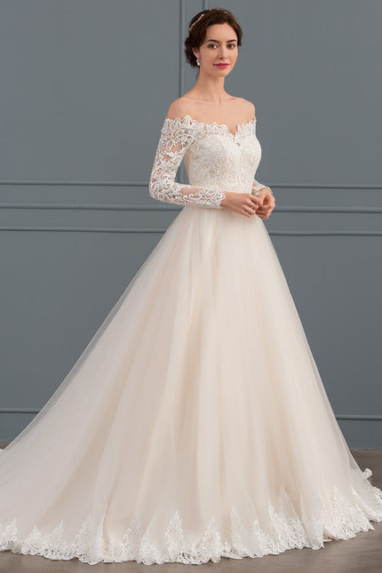 Robe Dentelle Nuptiale Élégante