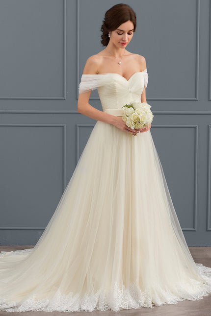 Robe Dentelle Élégance Aérienne