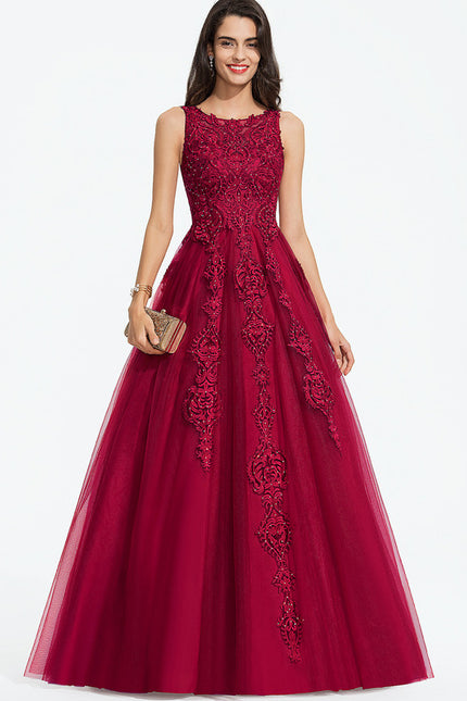Robe Dentelle Rubis Ornée
