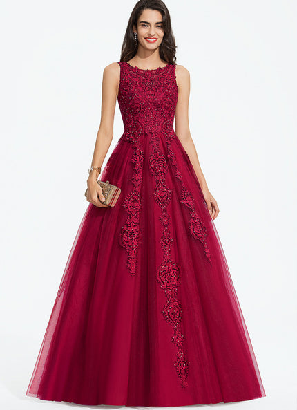Robe Dentelle Rubis Ornée