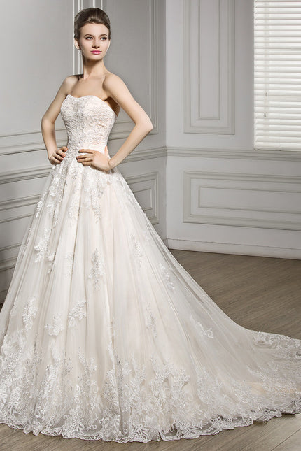 Robe Dentelle Écrue Élégante
