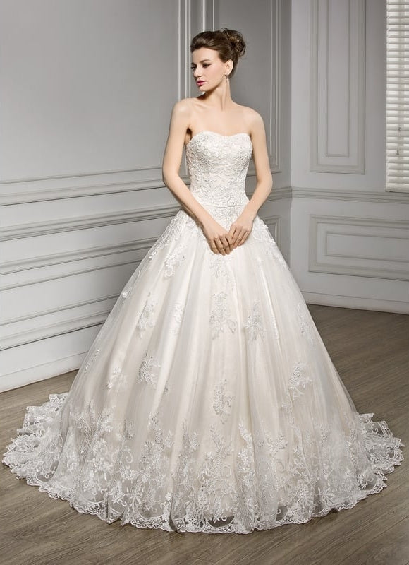 Robe Dentelle Écrue Élégante - gallery 1
