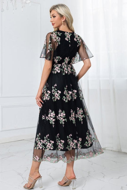 Robe Dentelle Brodée - gallery 1