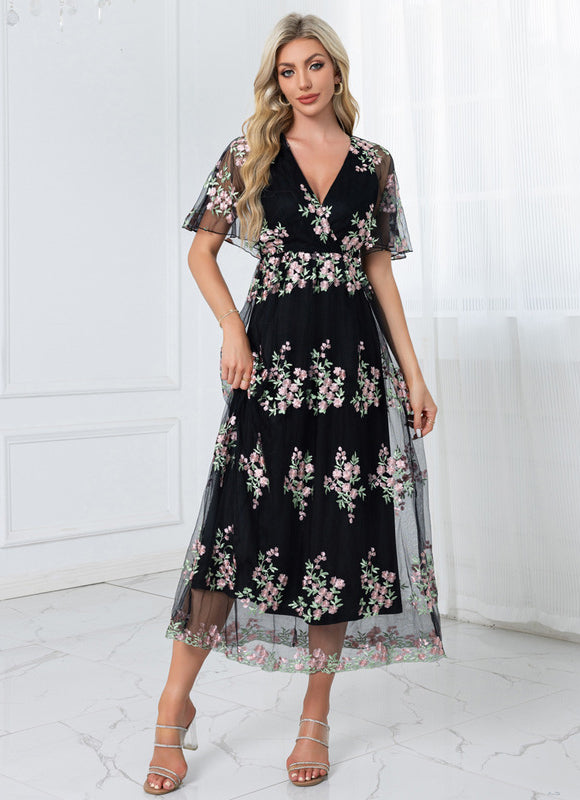 Robe Dentelle Brodée - gallery 3