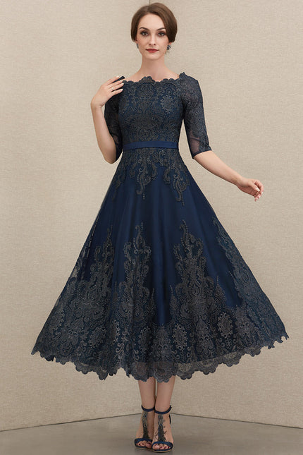 Robe Dentelle Évasée Satinée