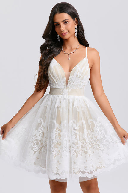 Robe Blanche Dentelle Col V