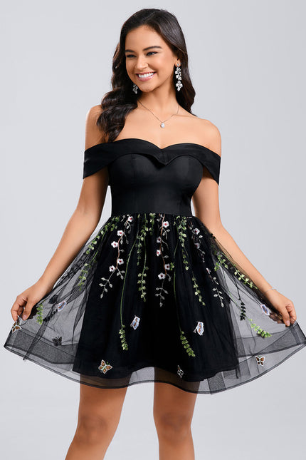 Robe Dentelle Courte Brodée Tulle
