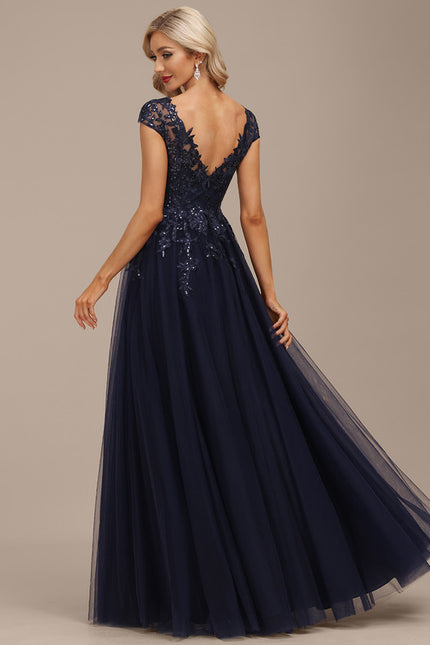 Robe Dentelle Grise Élégante - gallery 3