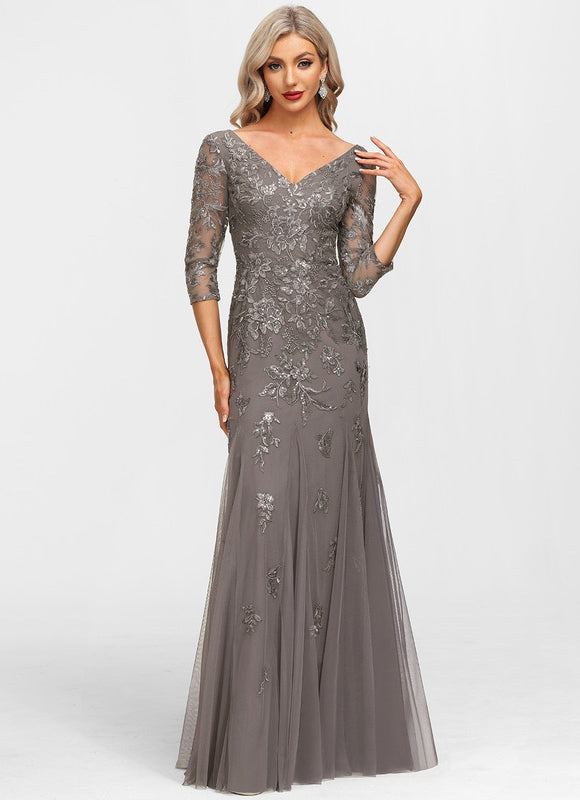 Robe Dentelle Argentée Élégante