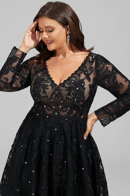 Robe Dentelle De Soirée Scintillante - gallery 9