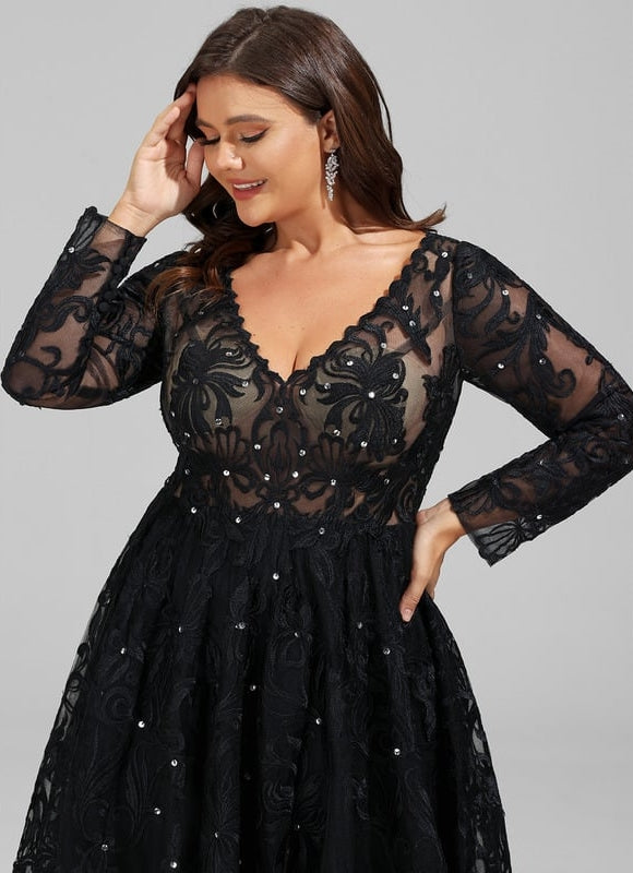 Robe Dentelle De Soirée Scintillante - gallery 9