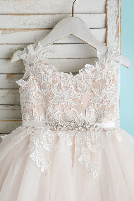 Robe Dentelle Nuptiale Enfantine Élégante - gallery 7