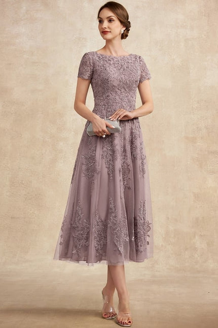 Robe Dentelle Mauve Ornée